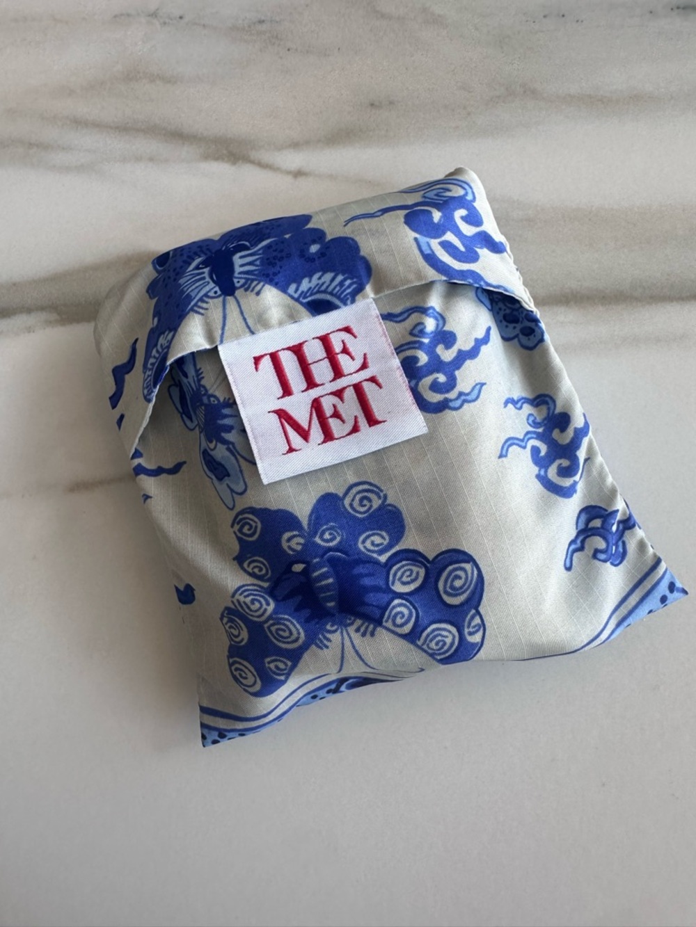 Standard Baggu - The MET collab - blue and white butterfly